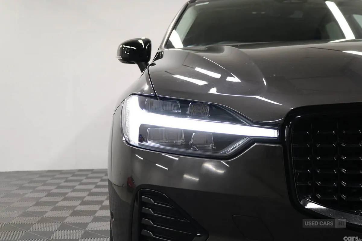 Volvo XC60 SUV, Petrol Hybrid, 2025, Grey