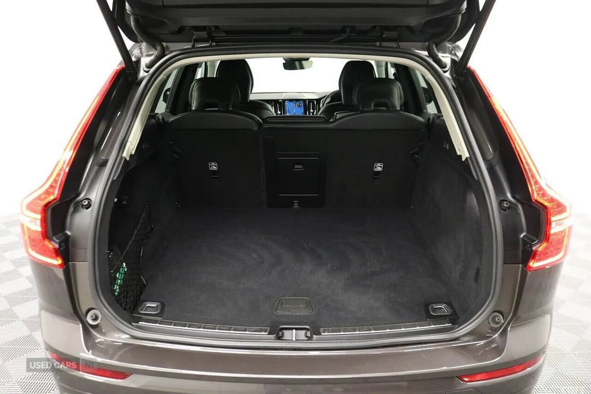Volvo XC60 SUV, Petrol Hybrid, 2025, Grey
