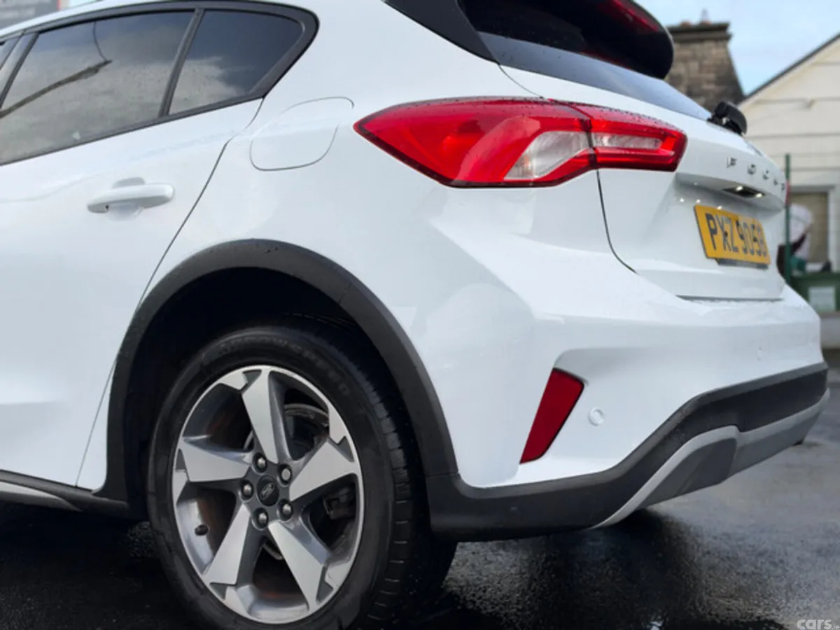 Ford Focus Hatchback, Diesel, 2021, White
