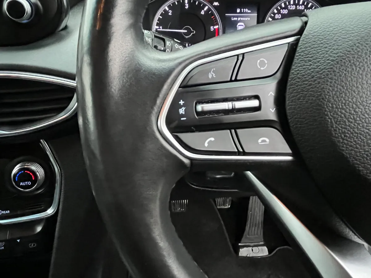 Hyundai Santa Fe SUV, Diesel, 2018, Grey