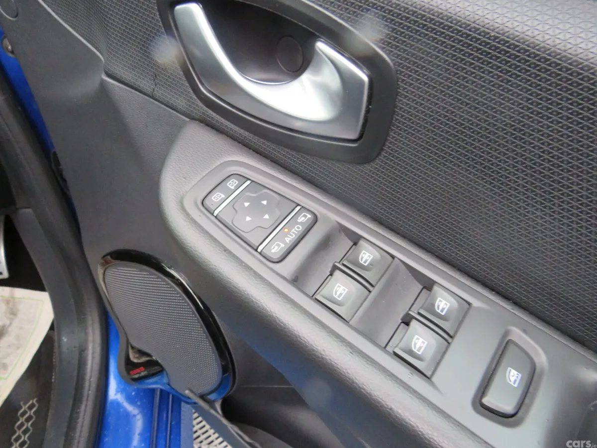 Renault Clio Hatchback, Petrol, 2019, Blue