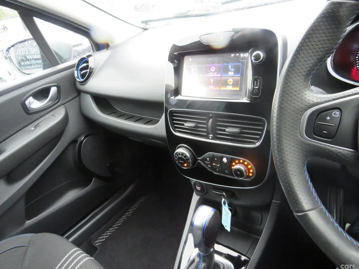 Renault Clio Hatchback, Petrol, 2019, Blue
