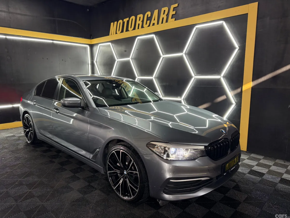 BMW 5-Series Saloon, Petrol Plug-in Hybrid, 2017, Blue