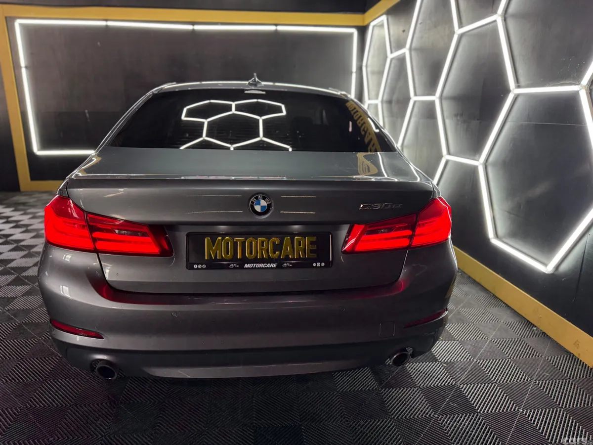 BMW 5-Series Saloon, Petrol Plug-in Hybrid, 2017, Blue