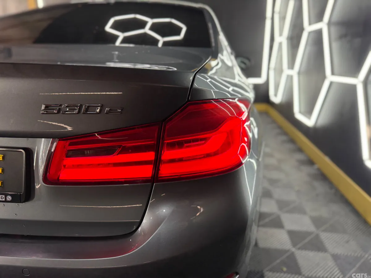 BMW 5-Series Saloon, Petrol Plug-in Hybrid, 2017, Blue