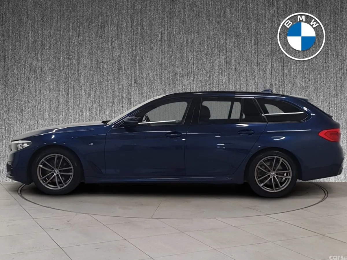BMW 5-Series Estate, Diesel, 2019, Blue