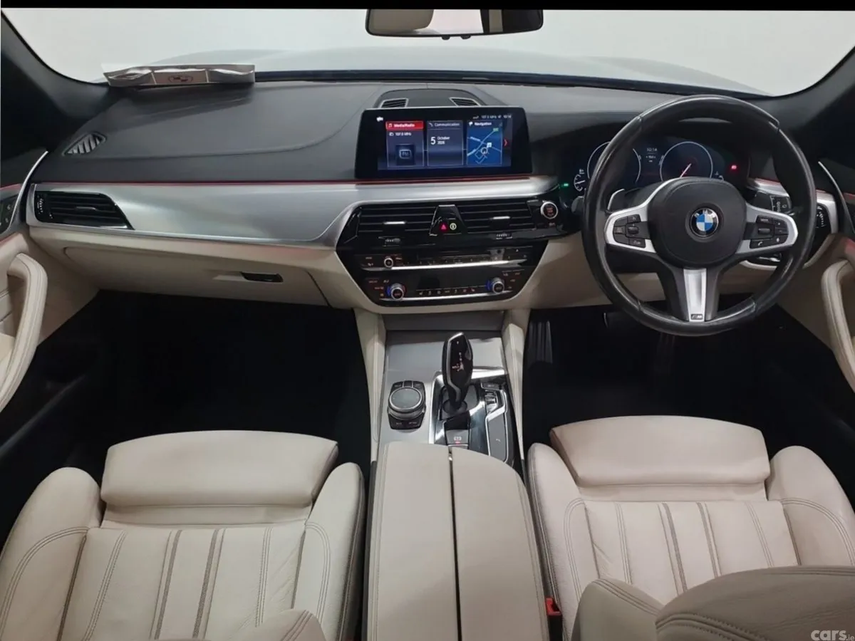 BMW 5-Series Estate, Diesel, 2019, Blue