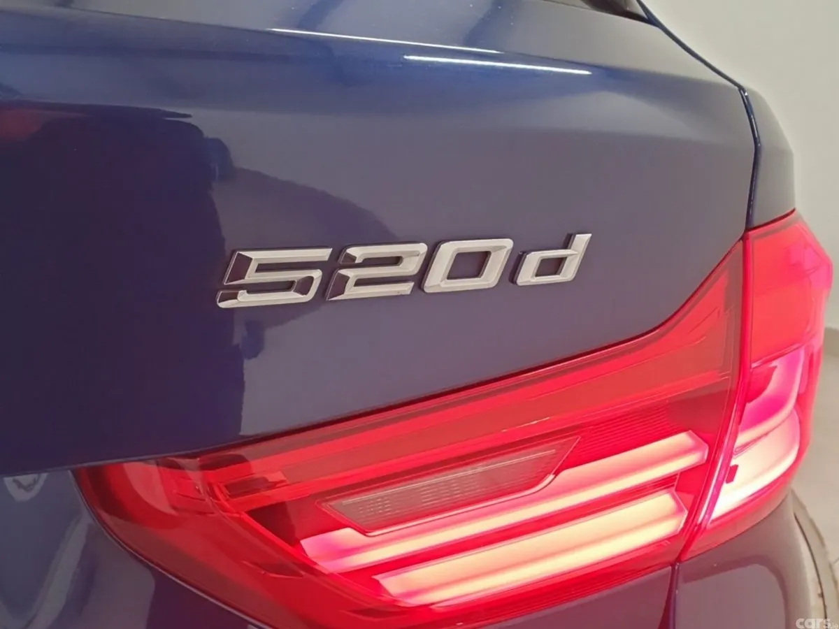 BMW 5-Series Estate, Diesel, 2019, Blue