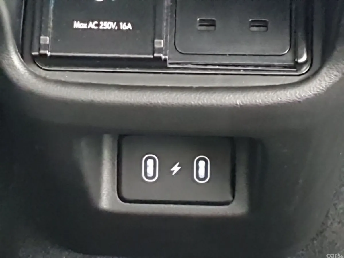Hyundai KONA Hatchback, Electric, 2024, Silver