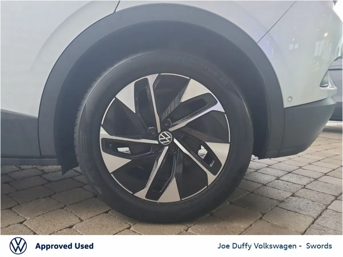 Volkswagen ID.4 SUV, Electric, 2025, Silver