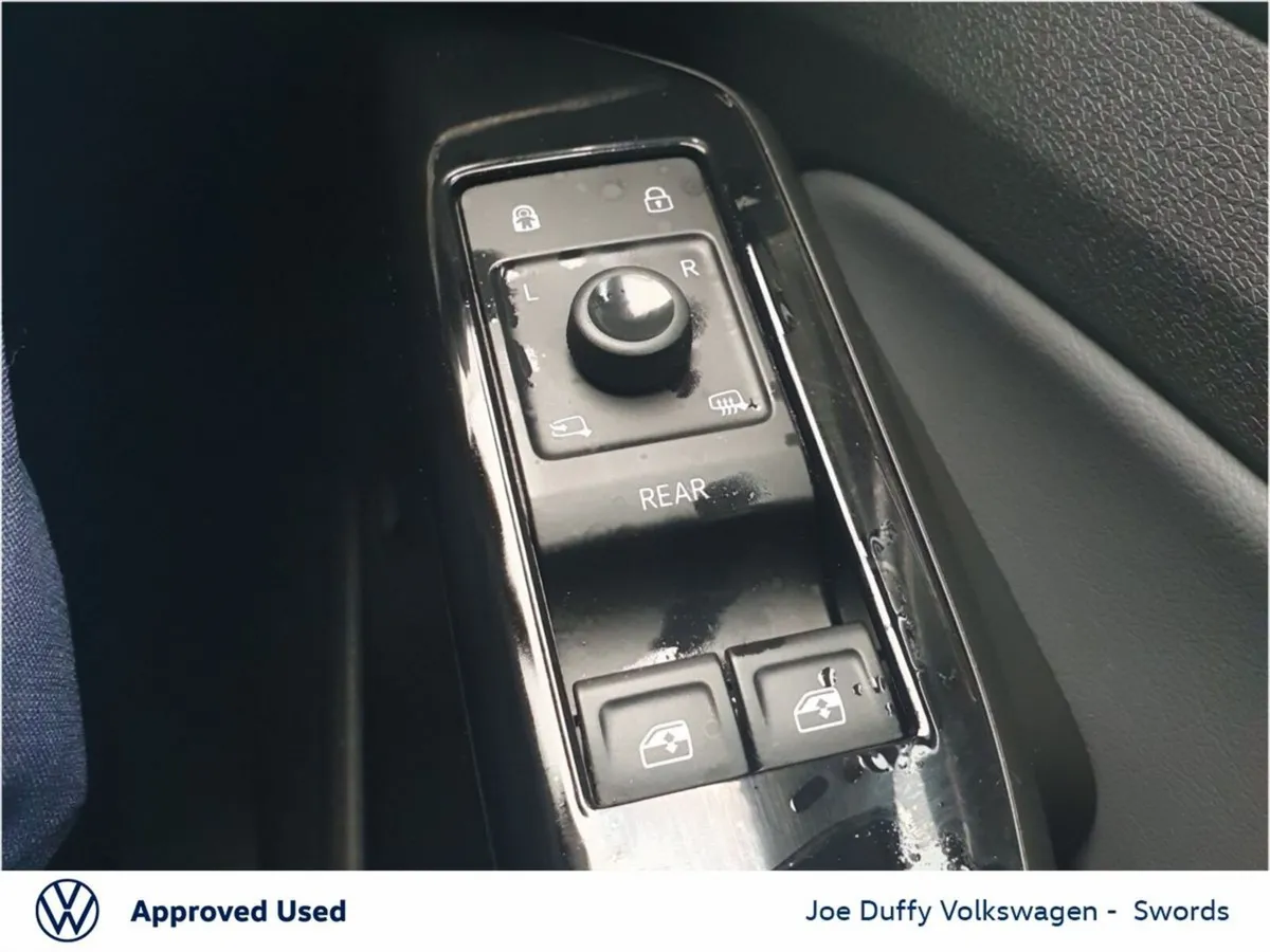 Volkswagen ID.4 SUV, Electric, 2025, Silver