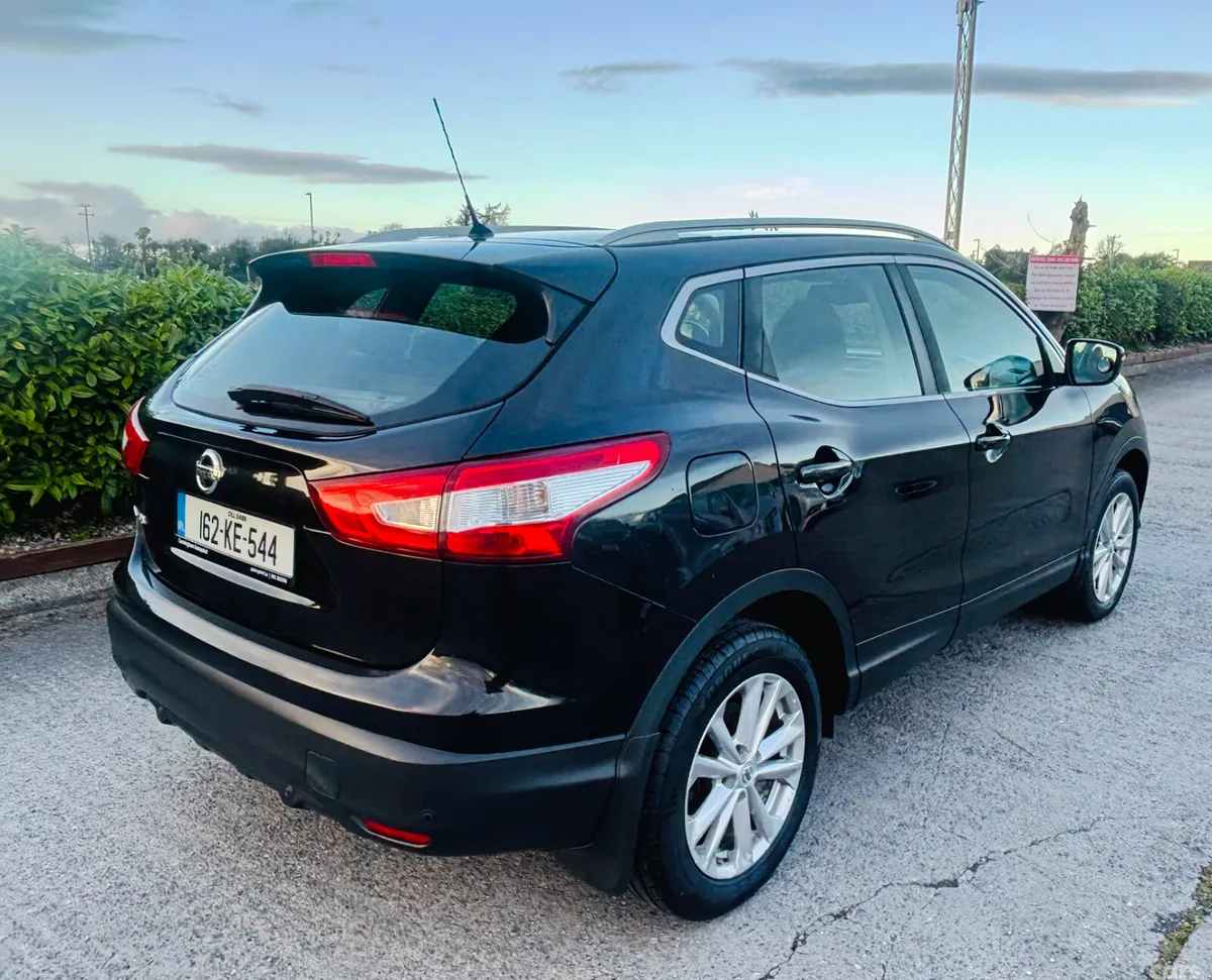 Nissan Qashqai Hatchback, Petrol, 2016, Black