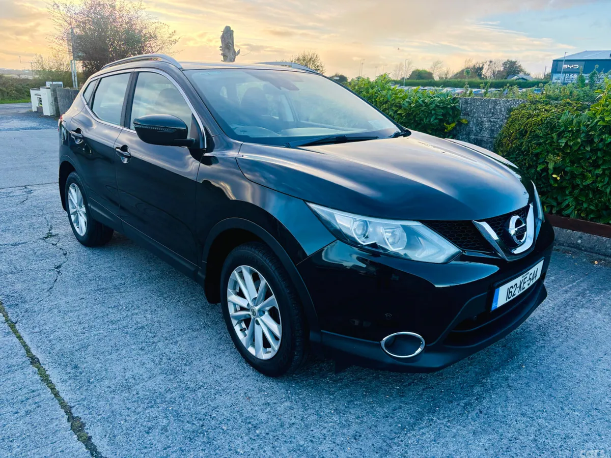Nissan Qashqai Hatchback, Petrol, 2016, Black