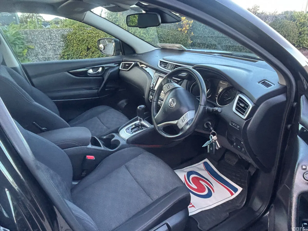 Nissan Qashqai Hatchback, Petrol, 2016, Black