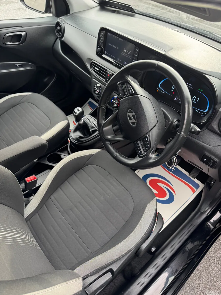 Hyundai i10 Hatchback, Petrol, 2023, Black
