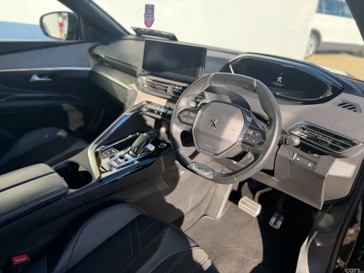 Peugeot 3008 MPV, Diesel, 2021, Black