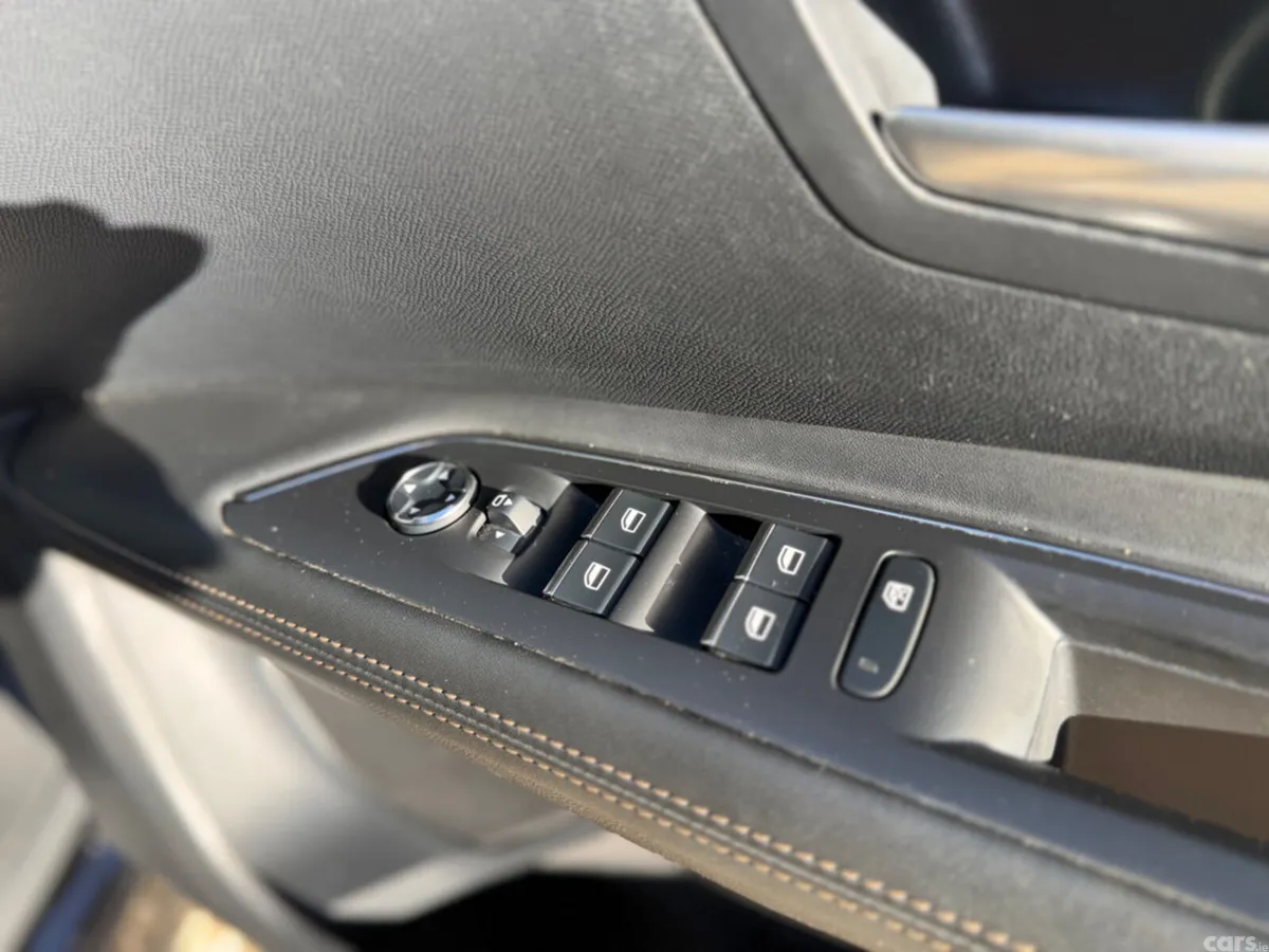 Peugeot 3008 MPV, Diesel, 2021, Black