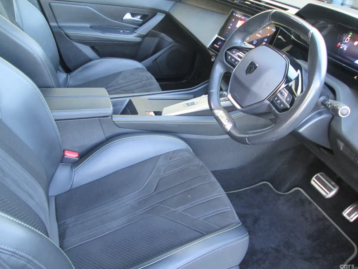 Peugeot 408 Hatchback, Petrol, 2024, Grey