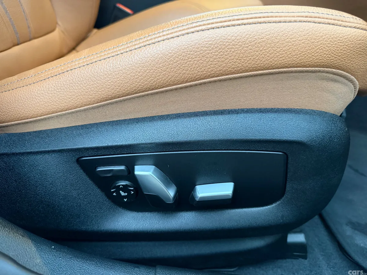 BMW 5-Series Saloon, Petrol Plug-in Hybrid, 2021, White