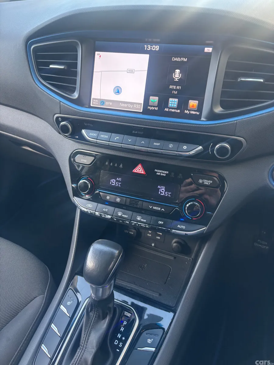 Hyundai IONIQ Hatchback, Petrol Hybrid, 2017, White