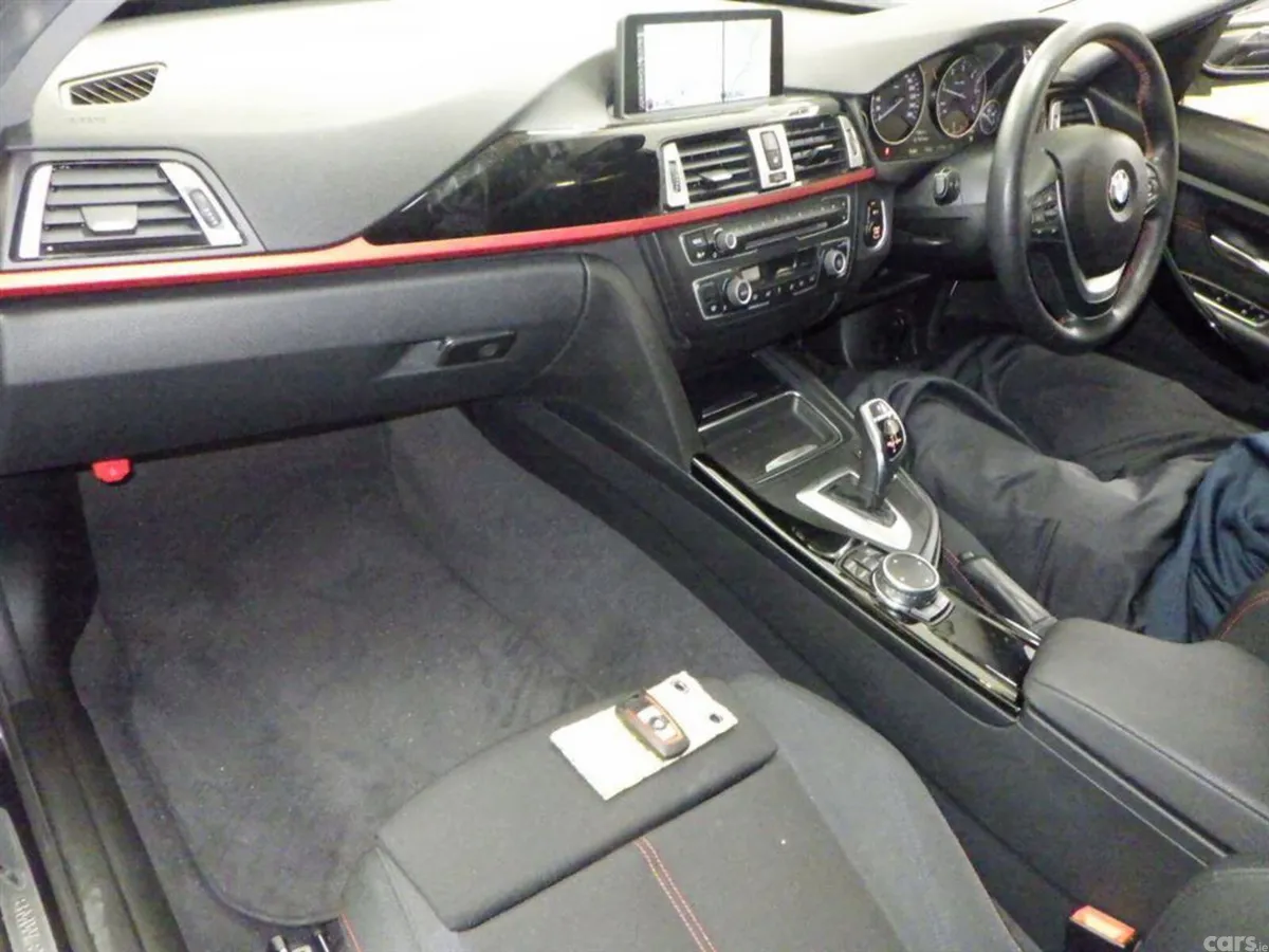 BMW 3-Series Saloon, Diesel, 2015, White