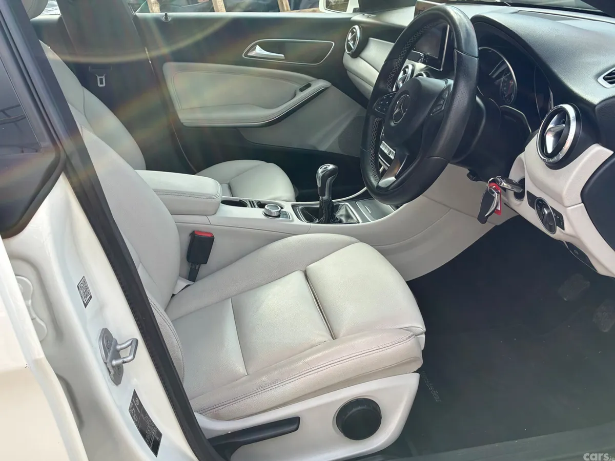 Mercedes-Benz CLA Saloon, Petrol, 2016, White