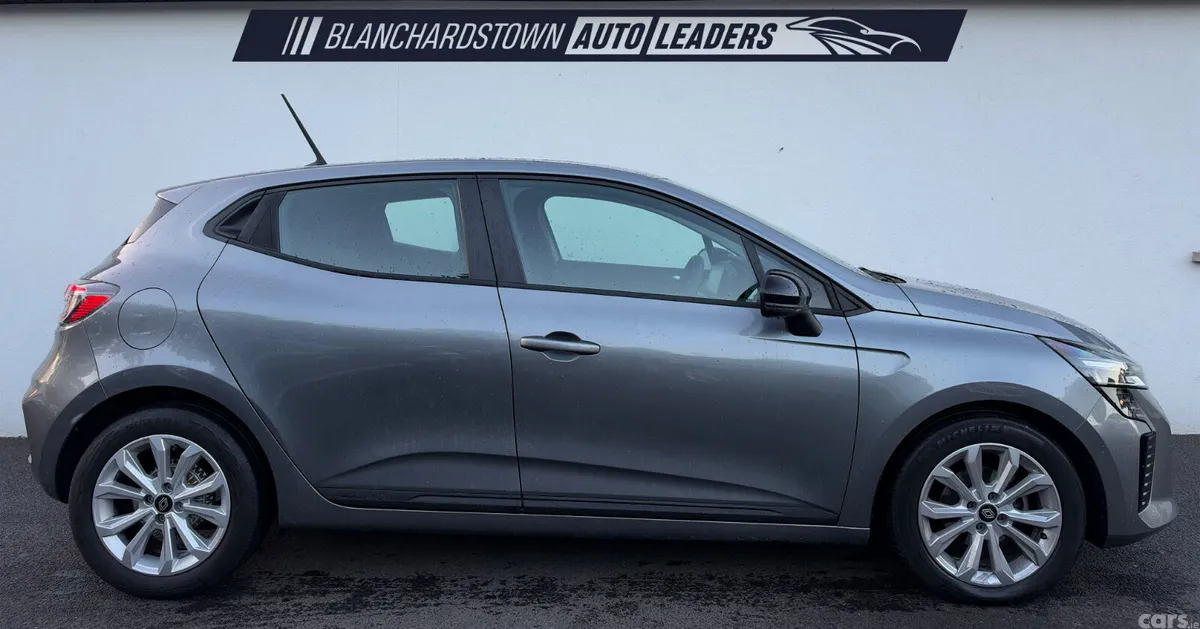 Renault Clio Hatchback, Petrol, 2024, Grey