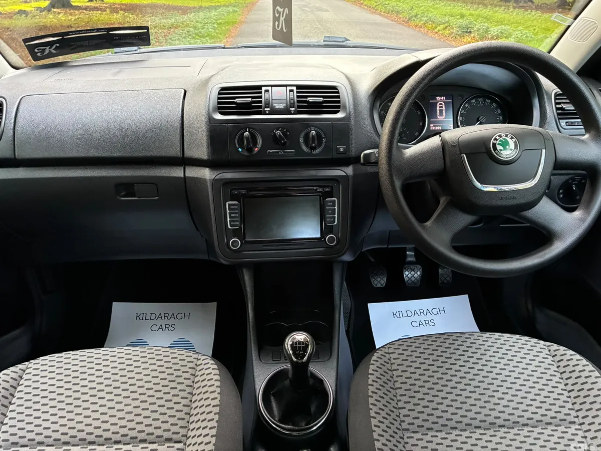 Skoda Fabia Hatchback, Petrol, 2011, Black