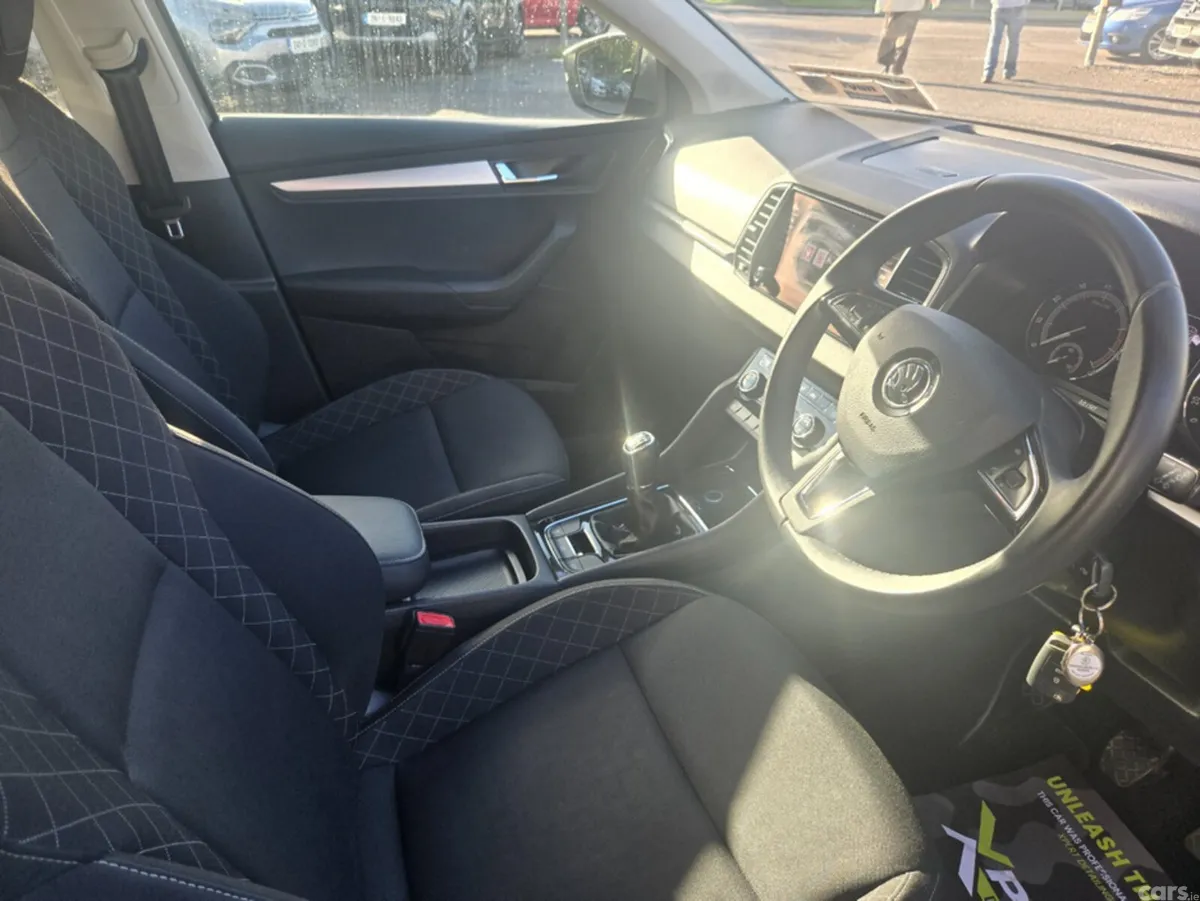 Skoda Karoq SUV, Petrol, 2018, Grey