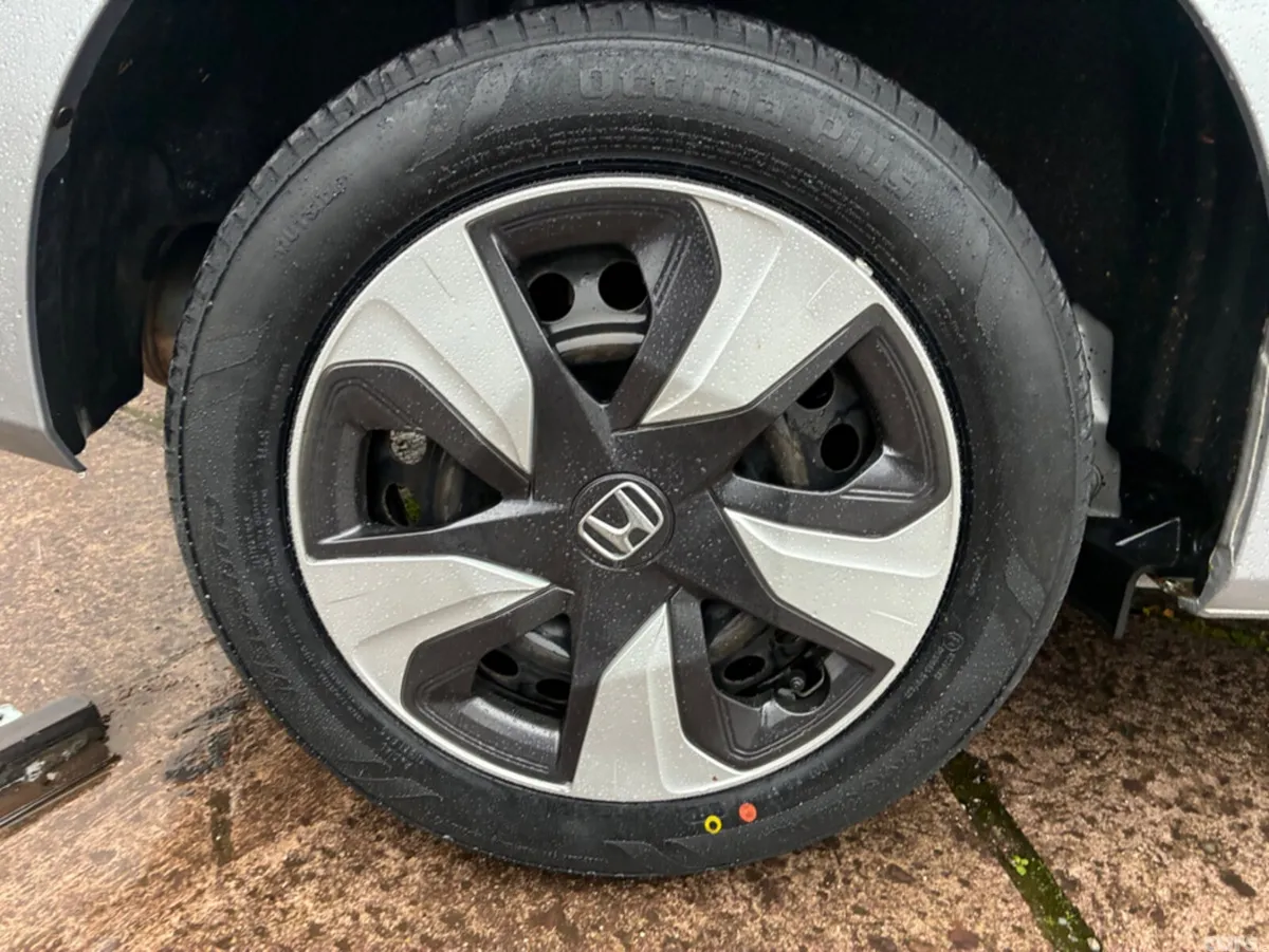 Honda Fit Hatchback, Petrol Hybrid, 2018, Silver