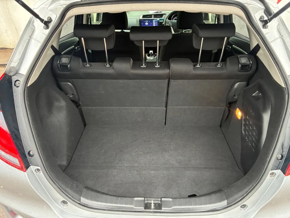 Honda Fit Hatchback, Petrol Hybrid, 2018, Silver