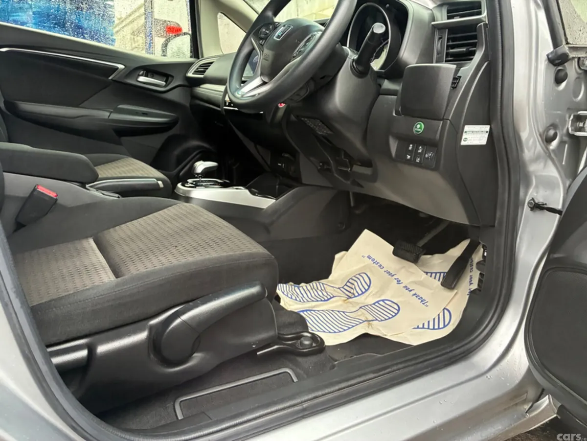 Honda Fit Hatchback, Petrol Hybrid, 2018, Silver