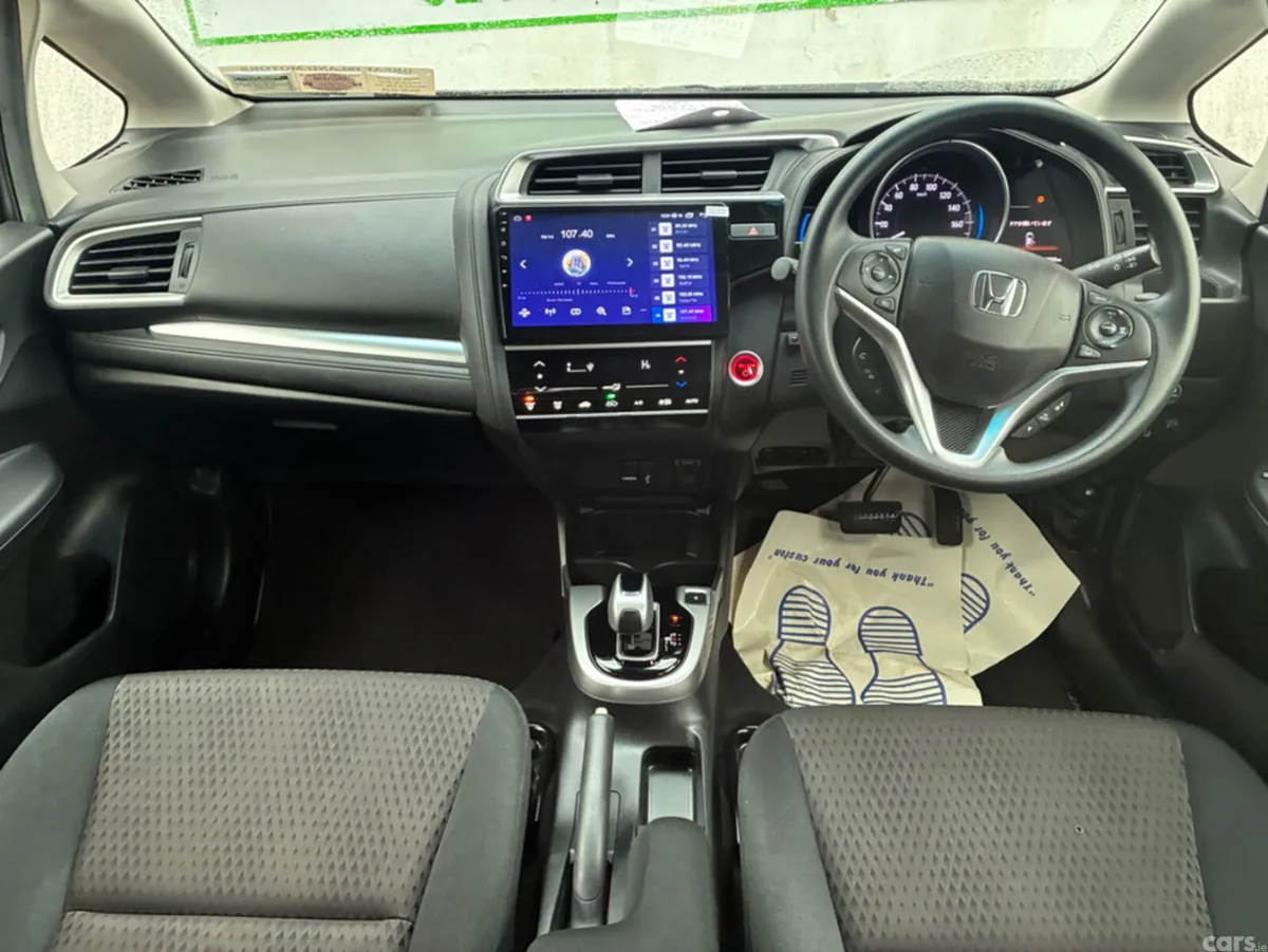Honda Fit Hatchback, Petrol Hybrid, 2018, Silver