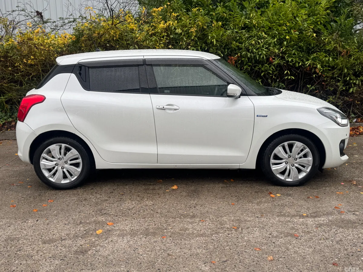 Suzuki Swift Hatchback, Petrol Hybrid, 2018, White