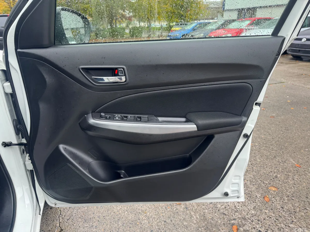 Suzuki Swift Hatchback, Petrol Hybrid, 2018, White