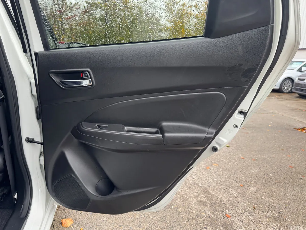 Suzuki Swift Hatchback, Petrol Hybrid, 2018, White