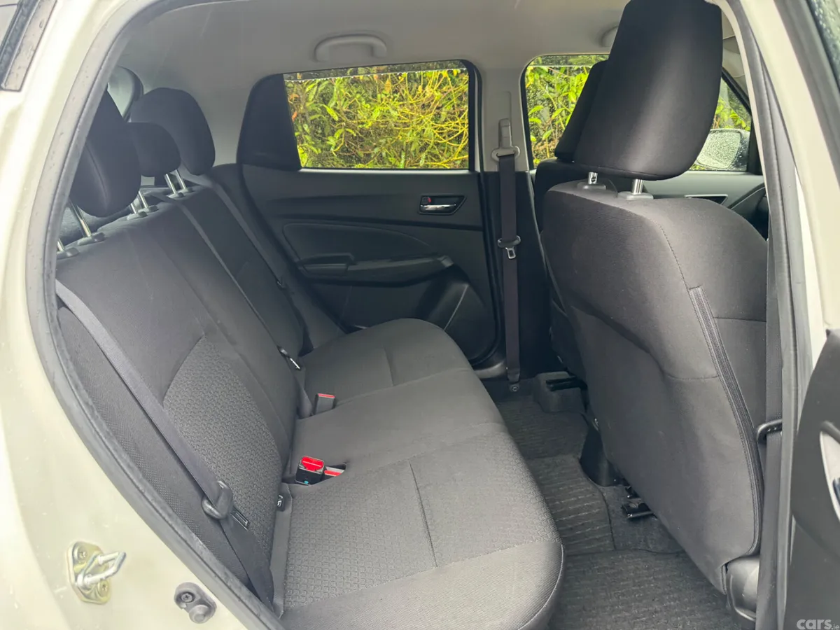 Suzuki Swift Hatchback, Petrol Hybrid, 2018, White