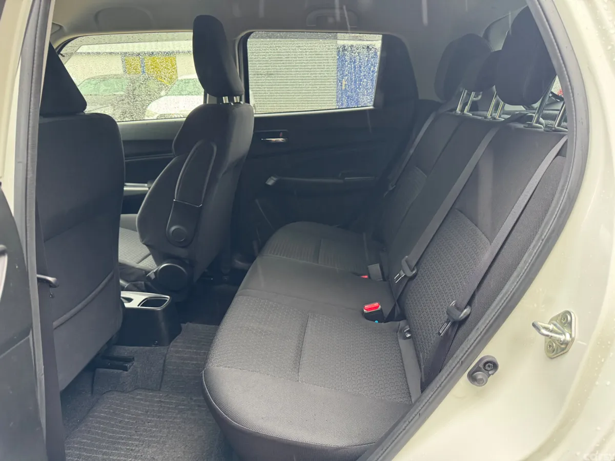 Suzuki Swift Hatchback, Petrol Hybrid, 2018, White