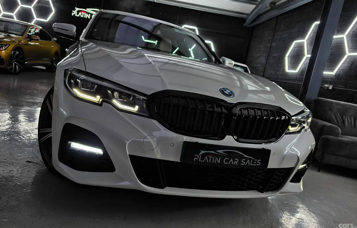 BMW 3-Series Saloon, Petrol Plug-in Hybrid, 2021, White