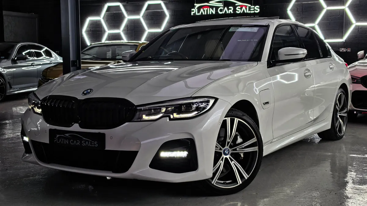 BMW 3-Series Saloon, Petrol Plug-in Hybrid, 2021, White