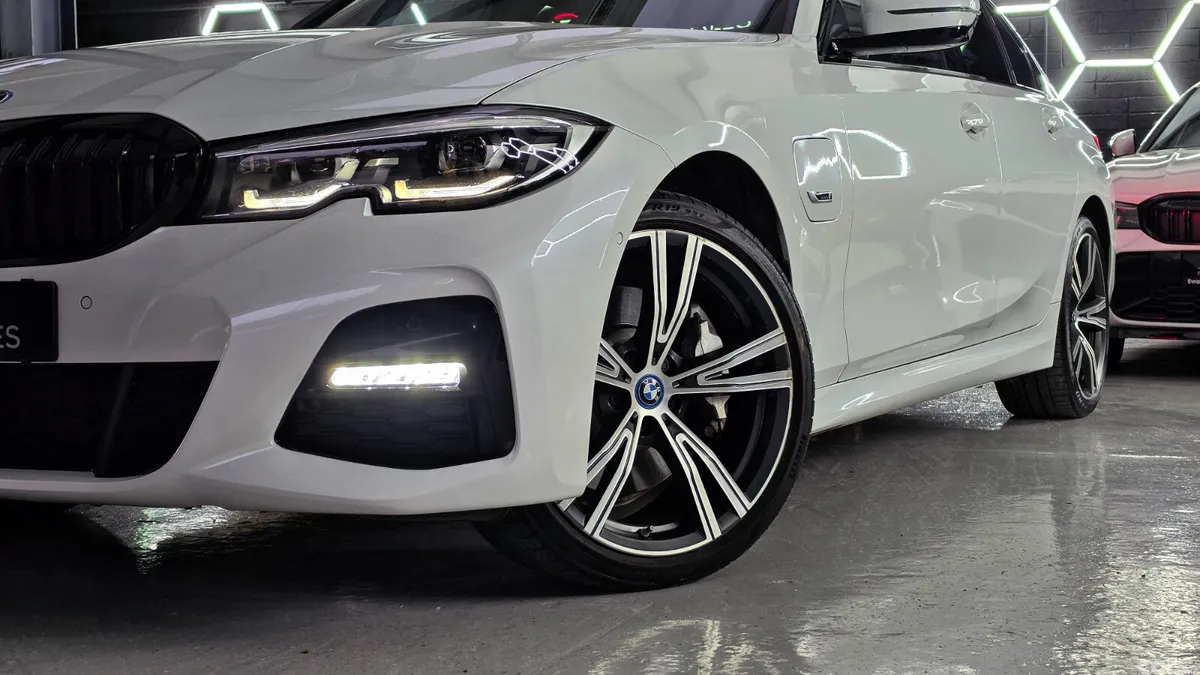 BMW 3-Series Saloon, Petrol Plug-in Hybrid, 2021, White
