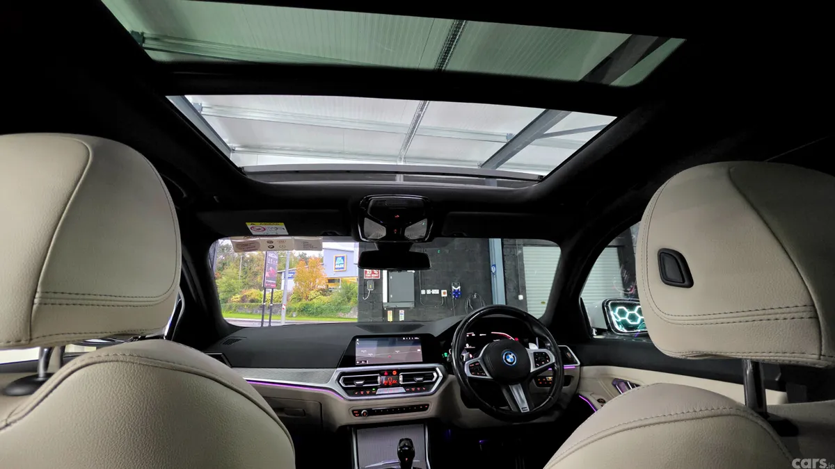BMW 3-Series Saloon, Petrol Plug-in Hybrid, 2021, White