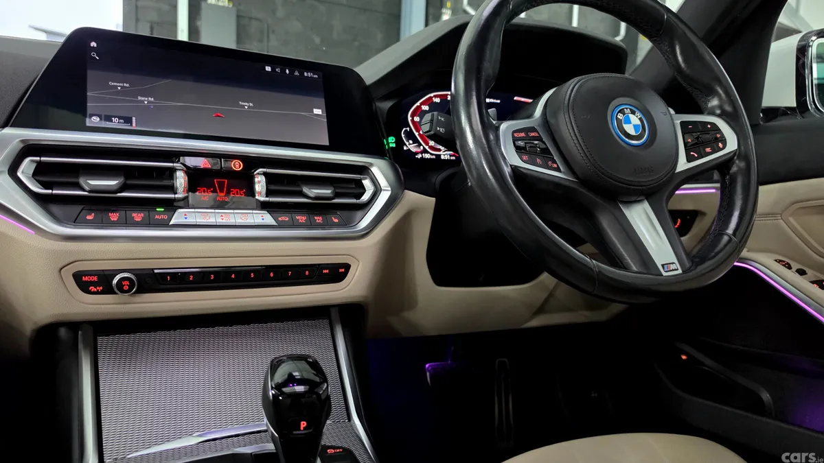 BMW 3-Series Saloon, Petrol Plug-in Hybrid, 2021, White
