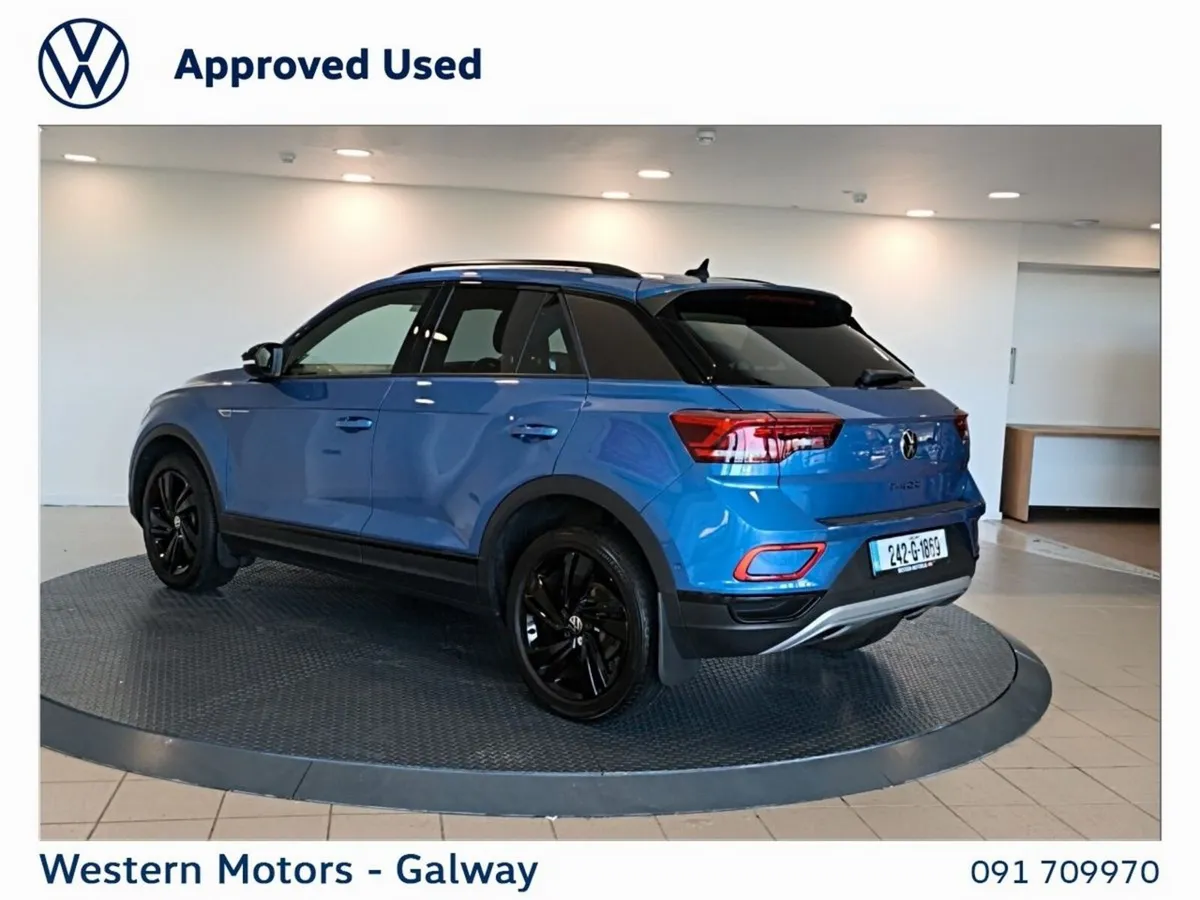 Volkswagen T-Roc SUV, Petrol, 2024, Blue