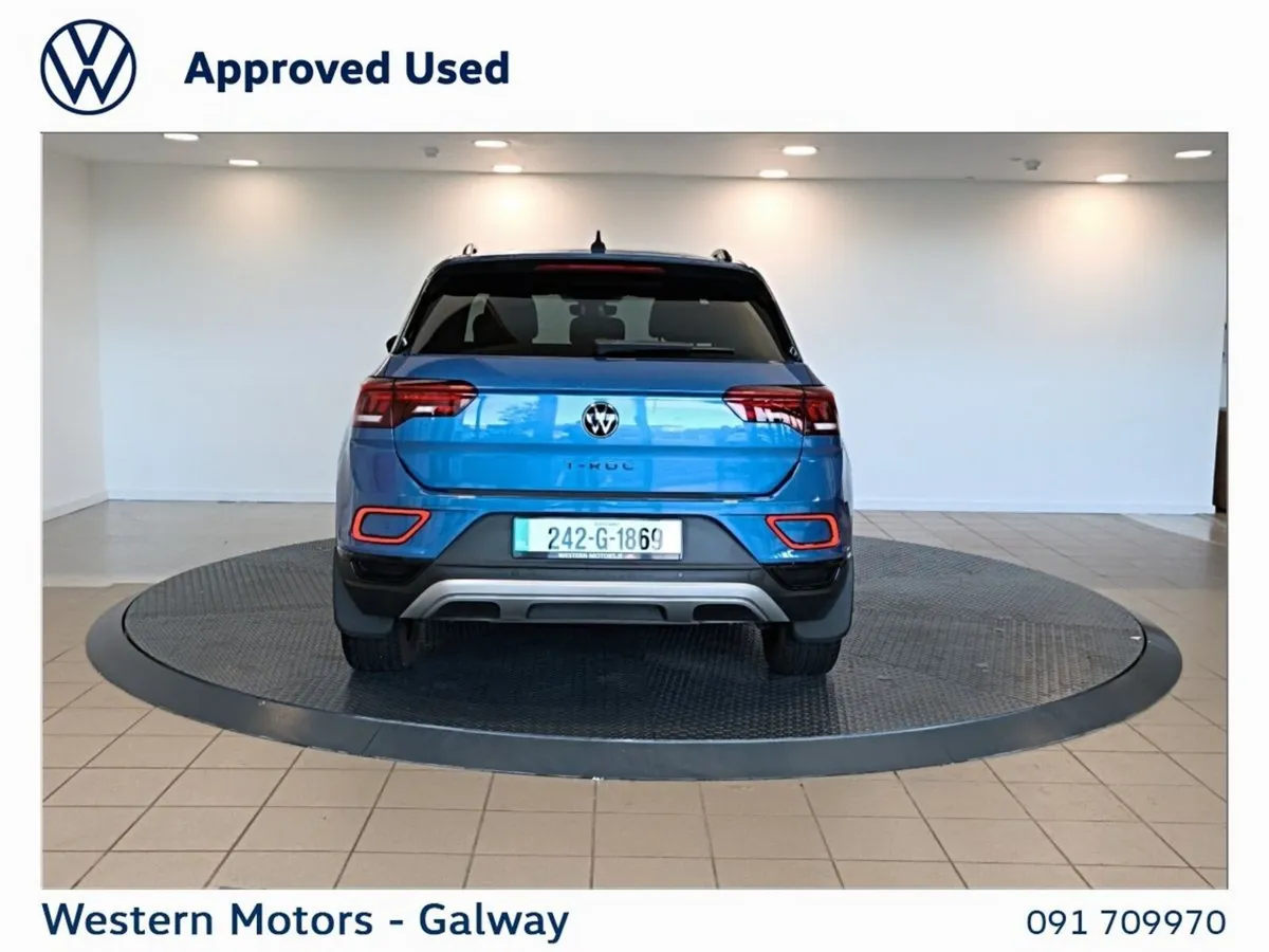 Volkswagen T-Roc SUV, Petrol, 2024, Blue