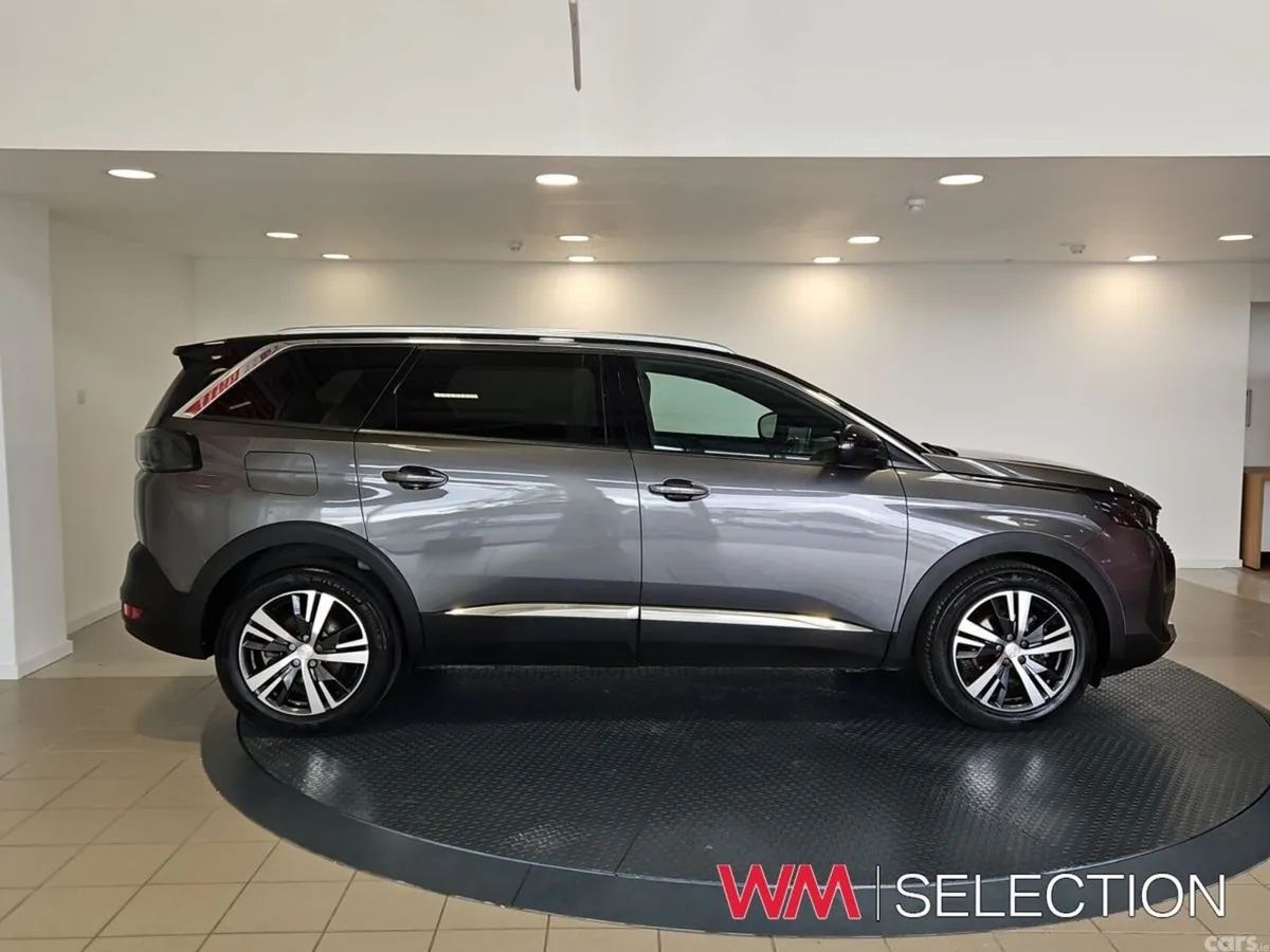 Peugeot 5008 MPV, Diesel, 2025, Grey
