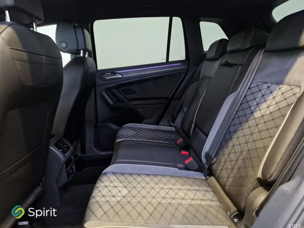 Volkswagen Tiguan SUV, Petrol Plug-in Hybrid, 2024, Black