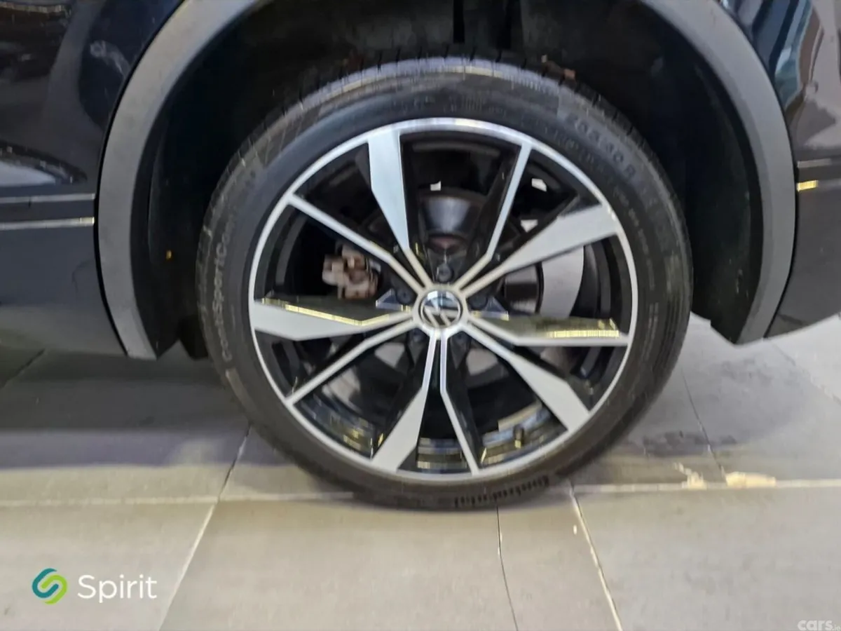 Volkswagen Tiguan SUV, Petrol Plug-in Hybrid, 2024, Black