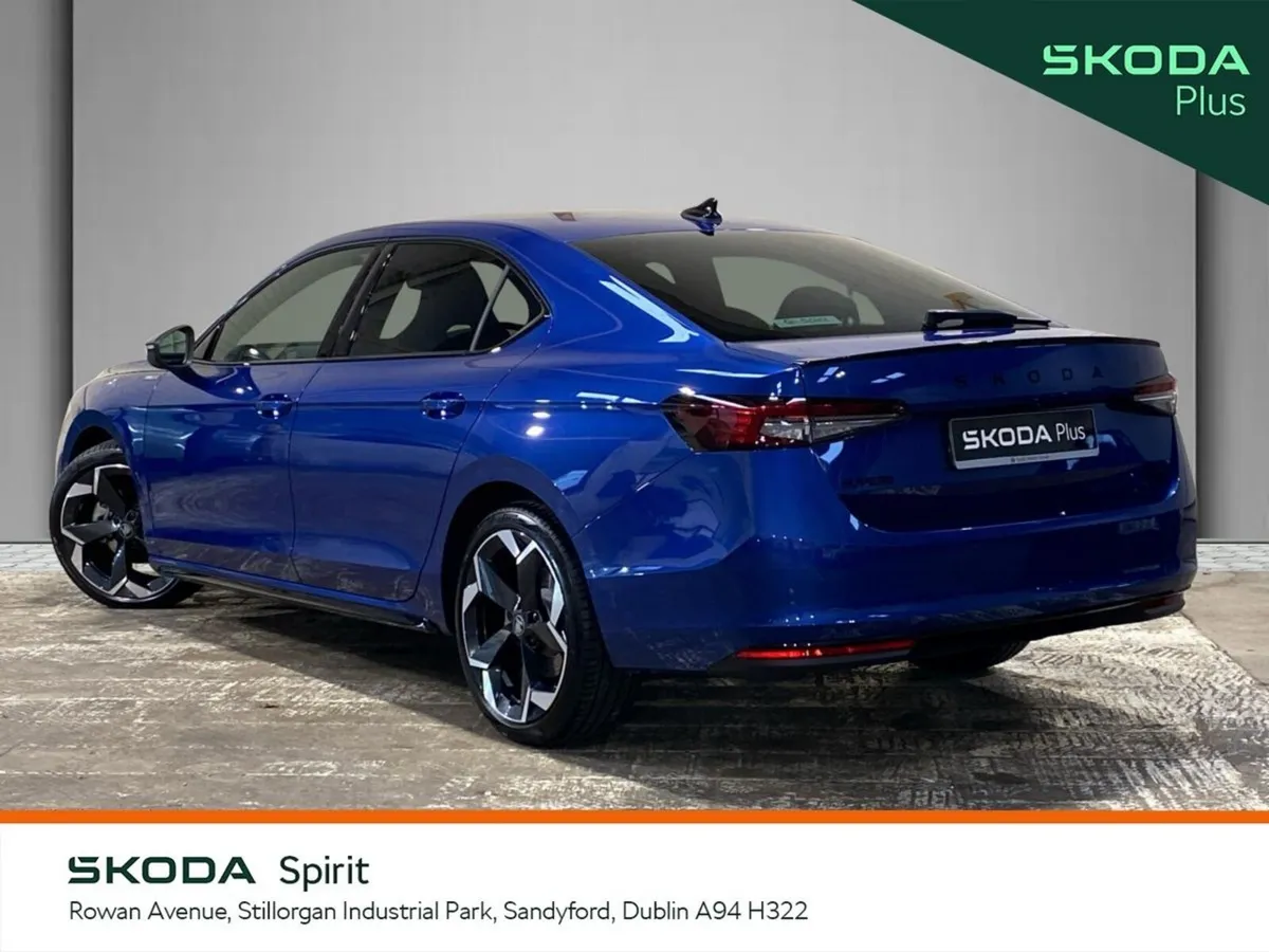 Skoda Superb Saloon, Diesel, 2026, Blue