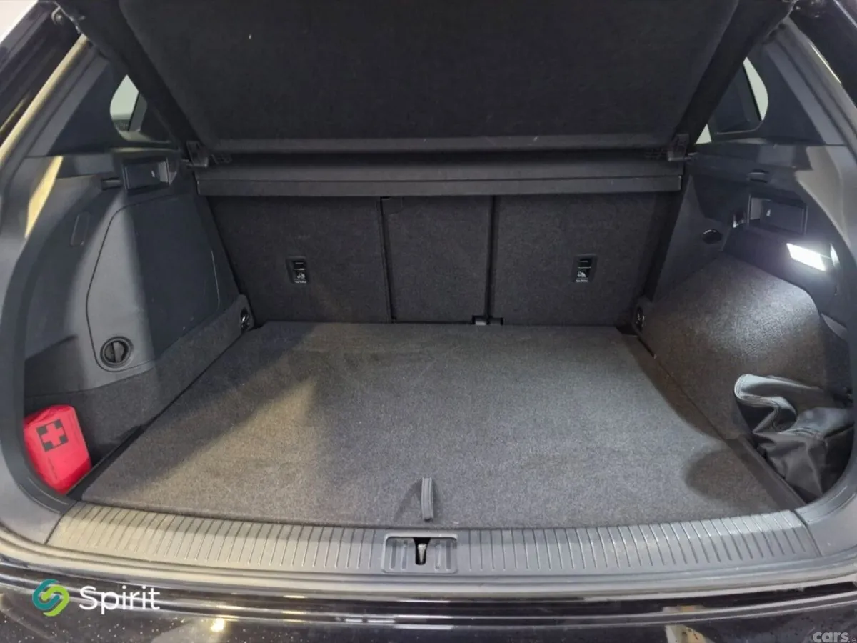 Volkswagen Tiguan SUV, Petrol Plug-in Hybrid, 2024, Black